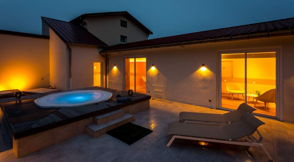 Spa avec bain bouillonnant, hammam et sauna à Vittel